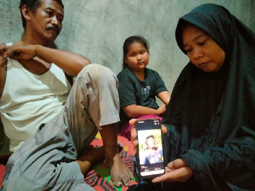 orang_tua_pmi_di_asahan_yang_hilang_di_tengah_laut_saat_mudik_mengaku_pasrah