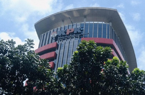 ott_rektor_unila_kpk_amankan_7_orang_di_bandung_dan_lampung