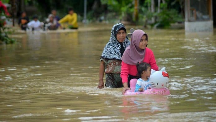 padang_pariaman_dilanda_longsor_dan_banjir_1138_keluarga_terdampak_1_warga_tewas