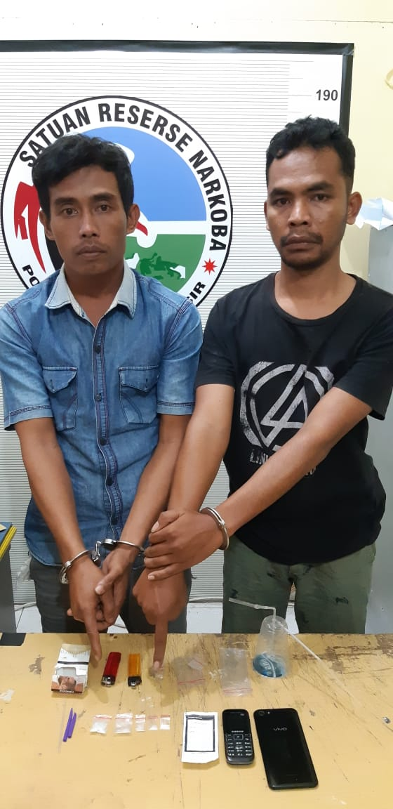 pakai_sabu_dua_warga_laguboti_diciduk_sat_narkoba_polres_toba_samosir