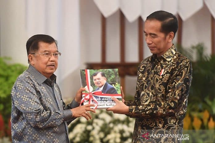 pakar_menteri_harus_miliki_kemampuan_komunikator_seperti_jokowi