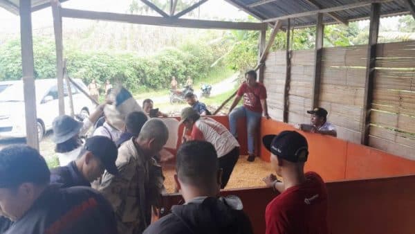 pakpak_bharat_fasilitasi_petani_mesin_pengering_jagung