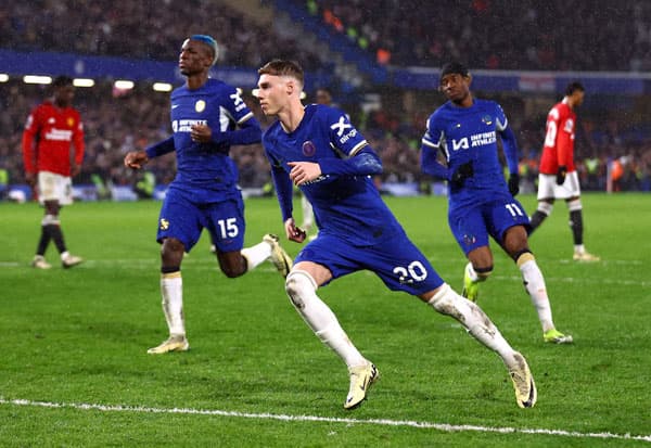 palmer_cole_hattrick_chelsea_comeback_dramatis_taklukkan_mu_4_3