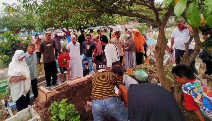 paman_bunuh_keponakan_di_sunggal_idap_gangguan_jiwa_pencarian_dilakukan_hingga_ke_kutalimbaru