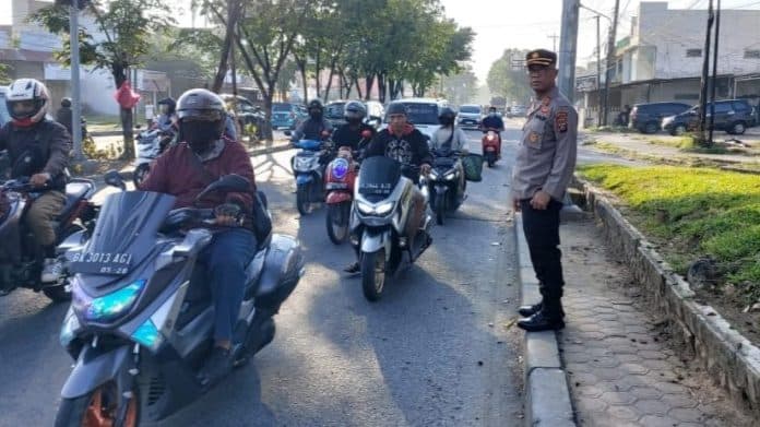 pamen_polda_sumut_ramai_turun_ke_jalan_atur_lalu_lintas_ada_apa