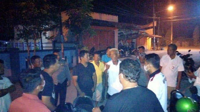 panas_apk_calon_kades_di_lubuk_pakam_ditumbang_otk_pendukung_mengamuk