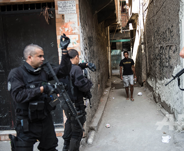 pandemi_covid_19_ma_brazil_larang_polisi_serang_pemukiman_kumuh