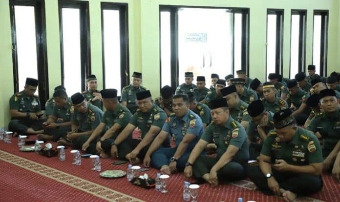 pangdam_ibb_peringatan_maulid_nabi_muhammad_saw_bermakna_bagi_kehidupan_prajurit