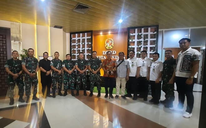 pangdam_ibb_silaturahmi_ke_dprd_medan_bahas_program_dapur_lapangan