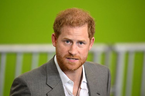 pangeran_harry_hanya_setor_muka_di_penobatan_raja_charles_iii