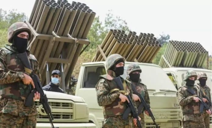 pangkalan_militer_israel_diserang_puluhan_roket_milik_hizbullah