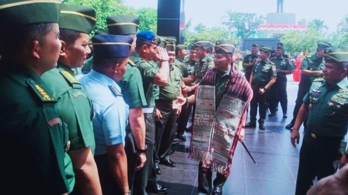 panglima_tni_mutasi_sejumlah_pati_pangdam_ibb_kini_dijabat_mayjen_rio_firdianto