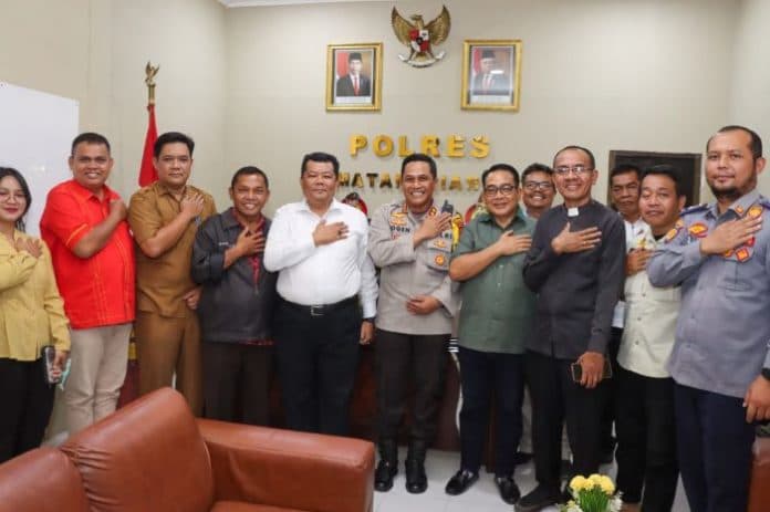 panitia_natal_oikumene_siantar_minta_bantuan_pengamanan_ke_kapolres