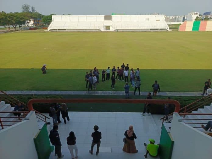 panpel_sepakbola_putri_pon_tinjau_venue_stadion_mini_disporasu
