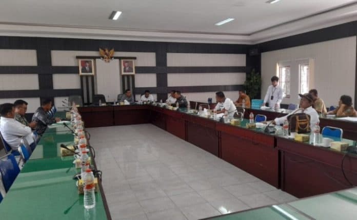 pansus_pilpanag_tak_berujung_hingga_disinggung_di_paripurna_lkpj_bupati_simalungun
