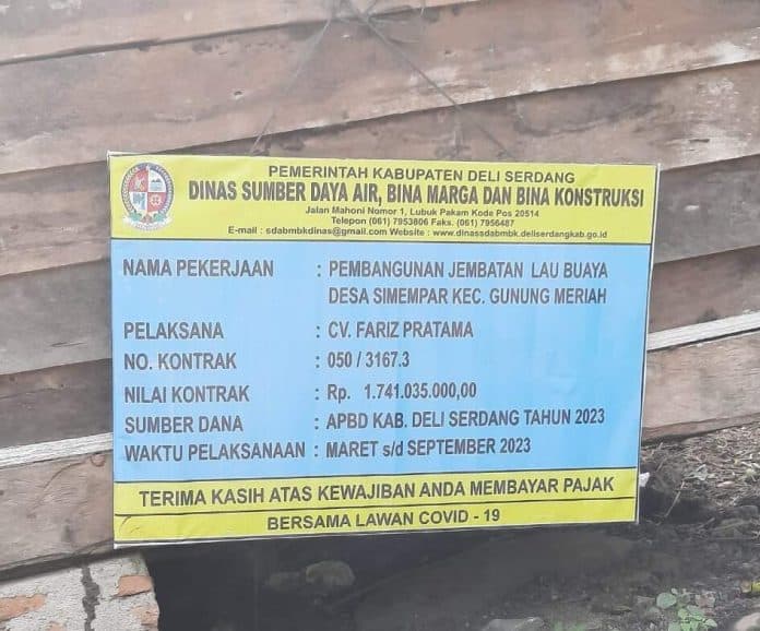 papan_proyek_jembatan_di_deli_serdang_dibiarkan_asal_letak