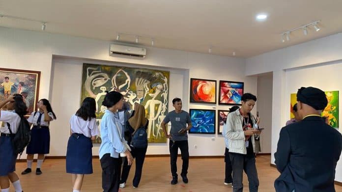 para_seniman_gelar_konsorsium_pamerkan_lukisan_seni_rupa