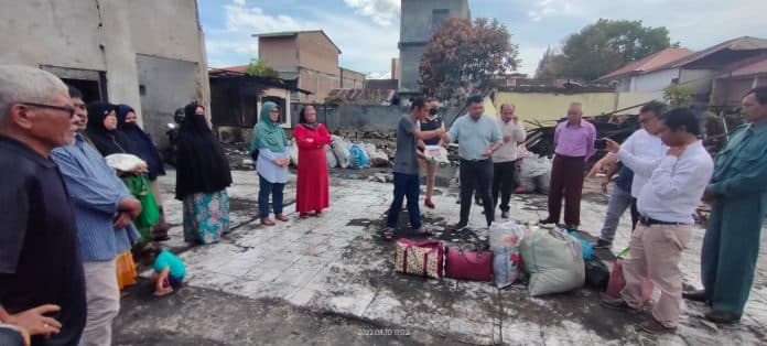 parbato_dairi_bantu_8_kk_korban_kebakaran_di_sidikalang