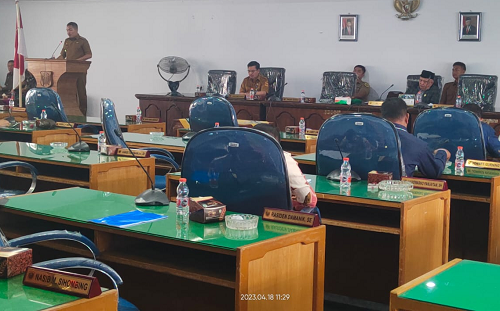 paripurna_dprd_dairi_terkait_lkpj_bupati_ta_2022_tak_dihadiri_bupati