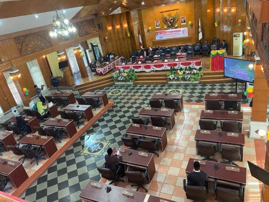 paripurna_istimewa_hari_jadi_ke_78_asahan_hanya_dihadiri_15_anggota_dewan