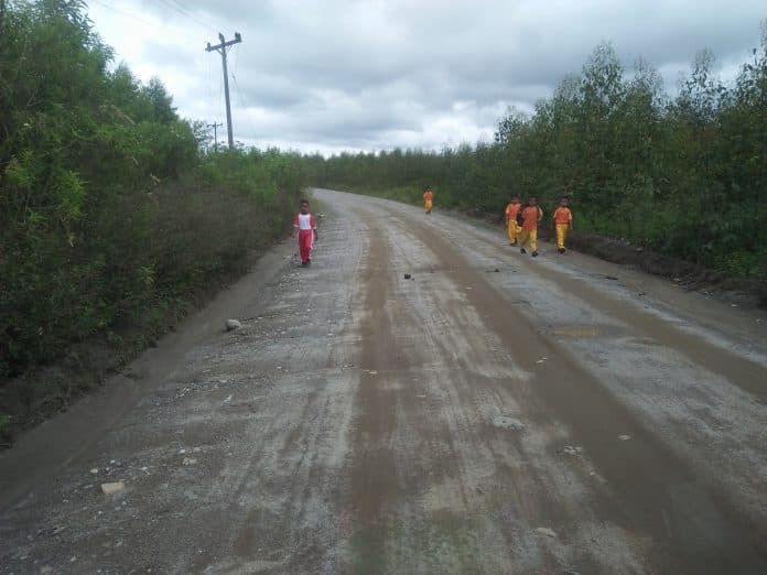 parsoburan_barat_anak_sekolah_butuh_transportasi