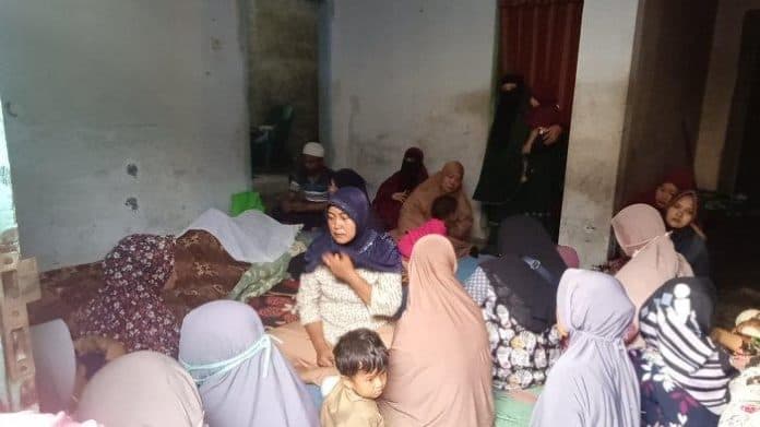 pasang_rangka_baja_atap_rumah_dokter_di_lubuk_pakam_3_pekerja_kesetrum_listrik_1_tewas