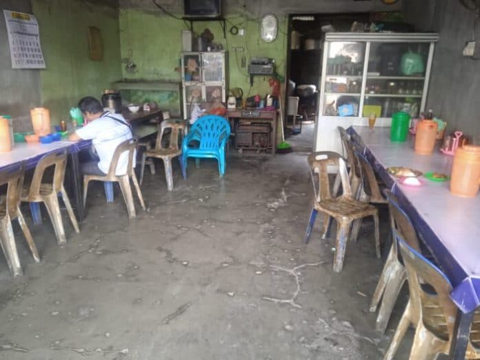 pasang_surut_usaha_pembeli_di_warung_nasi_bu_imas_mendadak_sepi