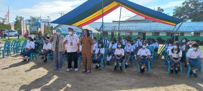 pasar_modal_dan_ia_itb_laksanakan_vaksinasi_massal_di_toba