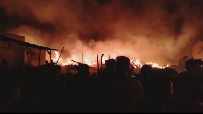 pasar_monza_tanjungbalai_terbakar_hebat_ratusan_kios_ludes