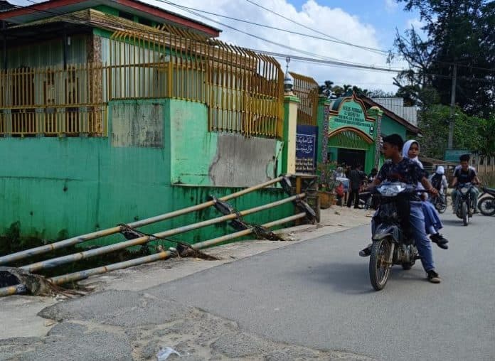 pasca_banjir_warga_serbelawan_minta_jembatan_pasar_bawah_diperbaiki