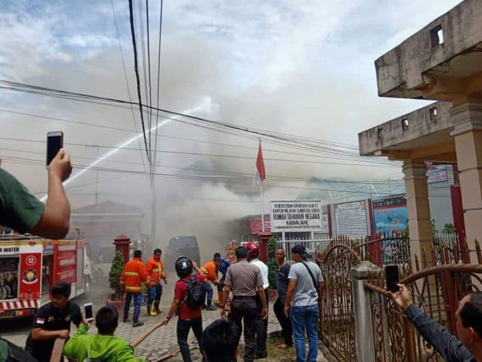 pasca_pembakaran_rutan_kabanjahe_polisi_tetapkan_4_dalang_kerusuhan