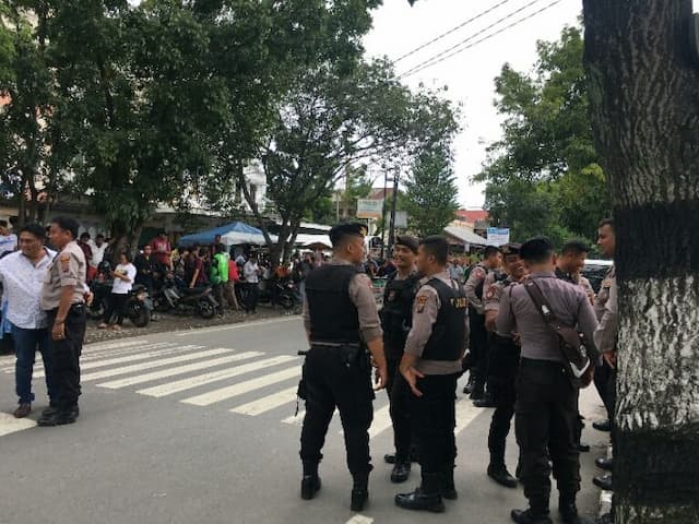pasca_pembomantak_tampak_polisi_disejumlah_persimpangan