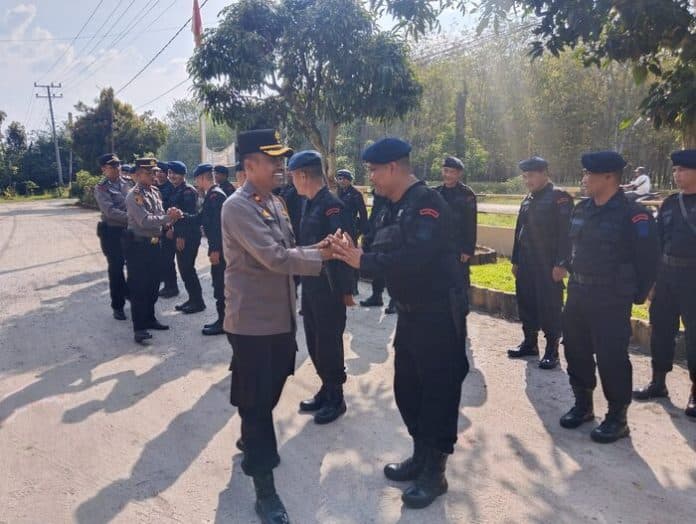 pasca_pemilu_polres_simalungun_apel_pelepasan_personel_brimob