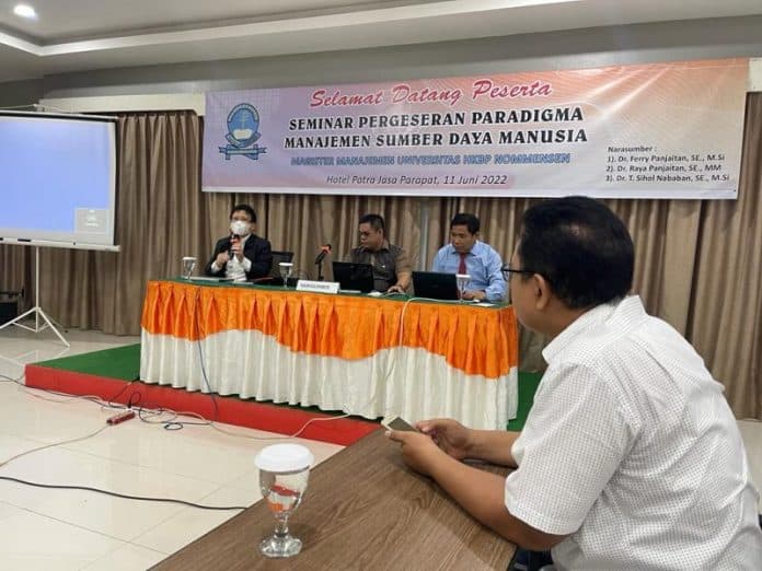 pascasarjana_nommensen_medan_gelar_seminar_pergeseran_paradigma_manajemen_sdm
