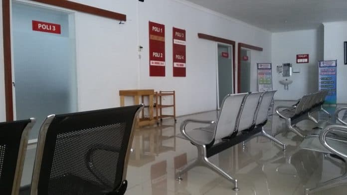 pasien_berobat_ke_rumah_sakit_di_siantar_turun_60_persen