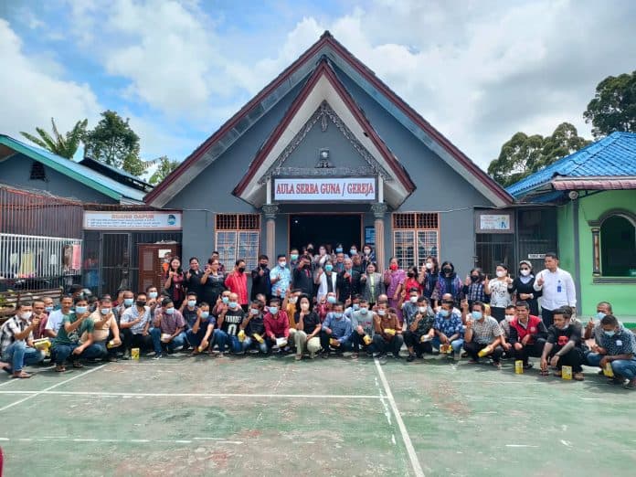 paskah_ketua_tp_pkk_taput_ajak_warga_binaan_hidup_baru_dengan_berbuat_baik