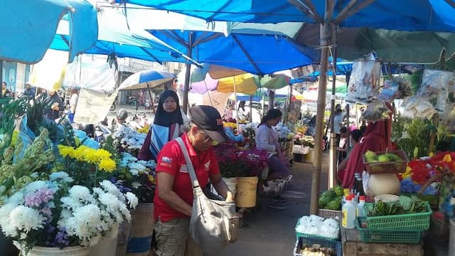 paskah_ziarah_kubur_dan_penjualan_bunga_sepi