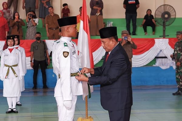 paskibra_deli_serdang_dikukuhkan_ashari_tambunan_anggota_paskibra_merupakan_pelajar_terpilih