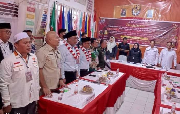 paslon_letnan_dalimunthe_harry_pahlevi_resmi_daftar_ke_kpu_padangsidimpuan