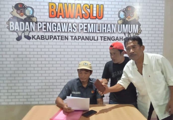 paslon_minta_dukungan_dan_uang_ke_kades_bawaslu_tapteng_sudah_mintai_keterangan