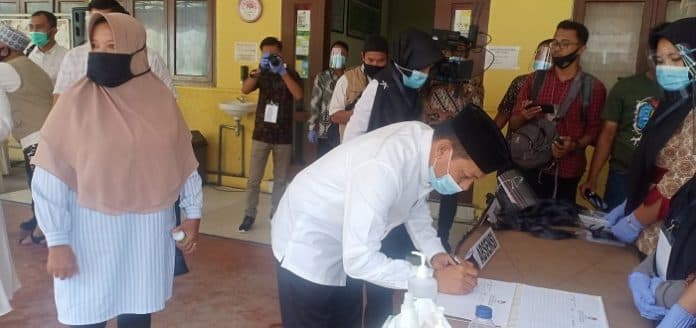 paslon_nuri_jadi_pendaftar_pertama_ke_kpu_asahan