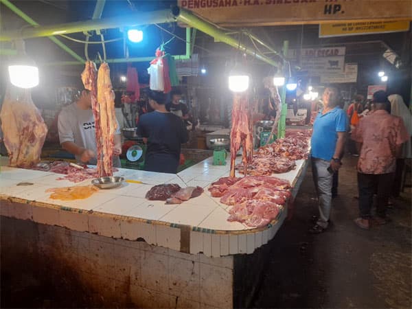 pasokan_daging_sapi_di_siantar_dijamin_aman_sampai_lebaran