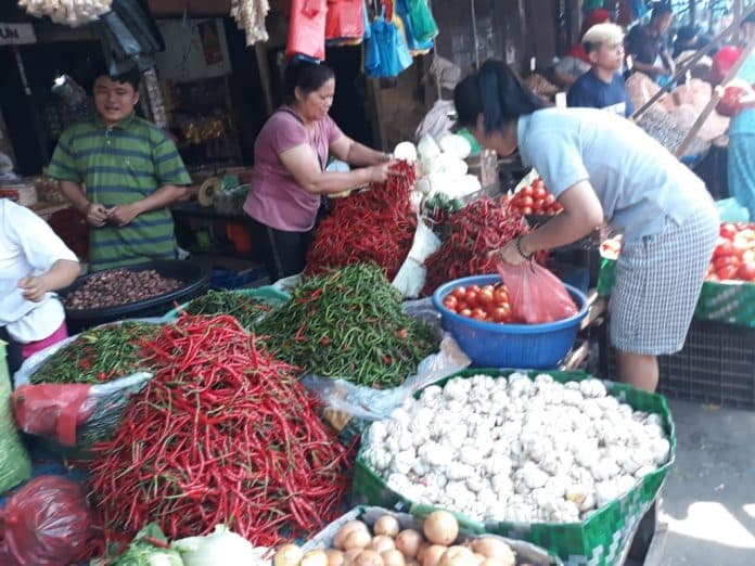 pasokan_melimpah_harga_cabai_merah_anjlok_namun_harga_ikan_melambung