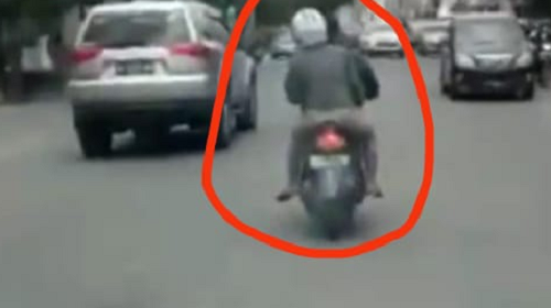 pasutri_diduga_pelaku_curanmor_dikejar_kejar_massa_viral_di_medsos