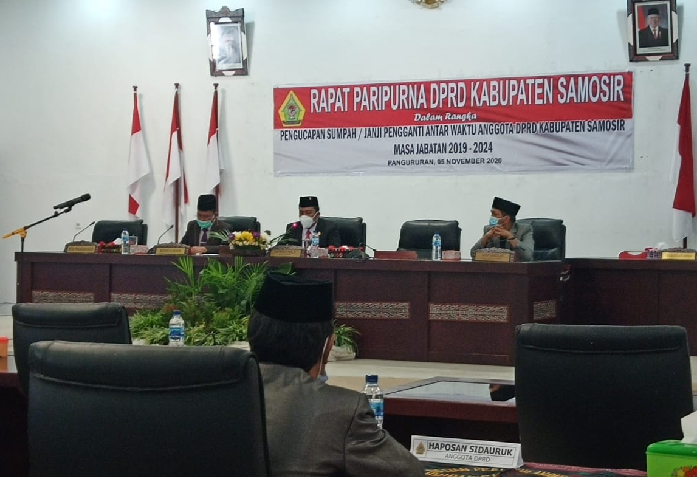 paw_dprd_samosir_batahan_siringo_ringo_diambil_sumpah