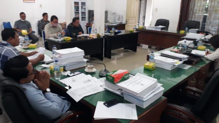 pd_phj_siantar_diminta_kaji_ulang_tender_18_kamar_mandi_dan_parkir