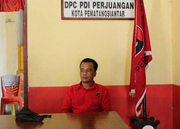 pdip_daftarkan_mantan_ketua_kpu_siantar_menjadi_balon_anggota_dprd
