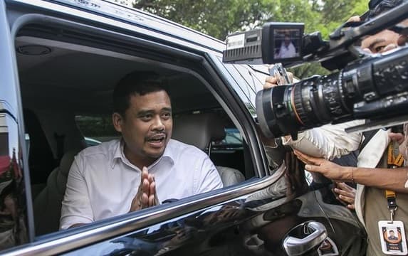 pdip_ingatkan_bobby_nasution_jangan_berpolitik_2_kaki_di_pilpres_2024