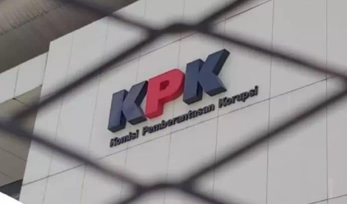 pdip_kritik_kpk_terkait_pencekalan_hasto_kristiyanto_dan_yasonna_laoly_ke_luar_negeri
