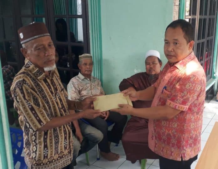 pdip_siantar_bantu_pembangunan_mesjid_jamik_assaidah_tomuan